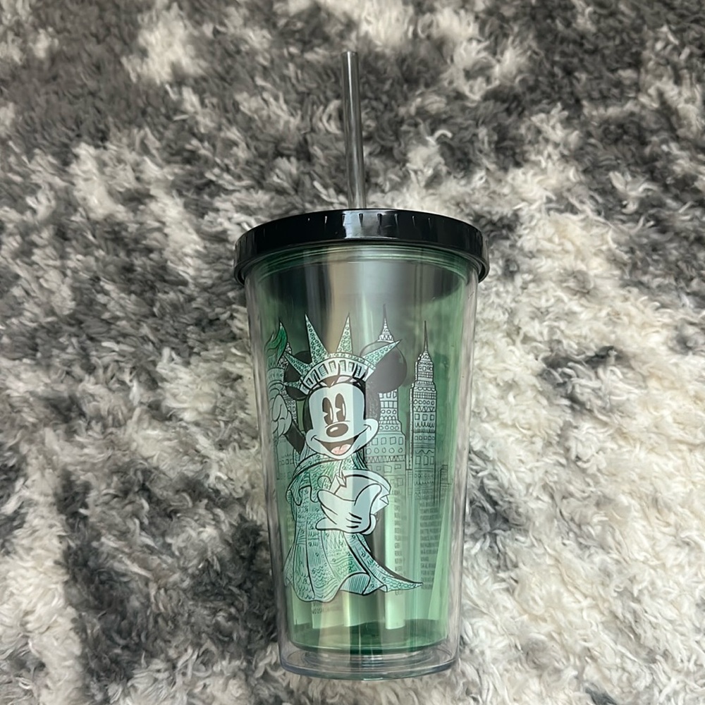 DISNEY Mickey Mouse New York City Tumbler